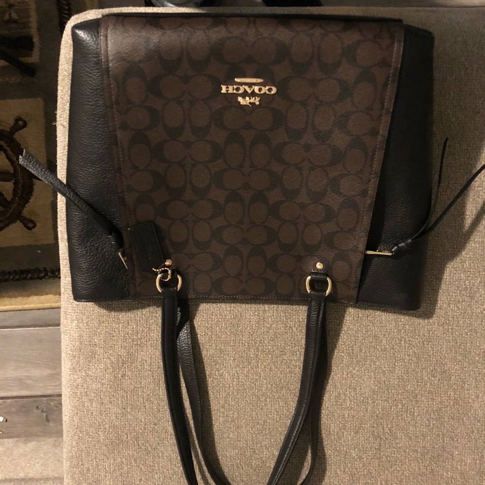 AUTHENTIC Coach Shoulder Bag